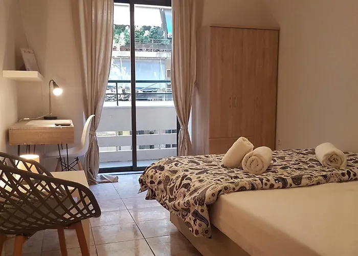 Palette Apartment Bamboo - Athens Center, 6 Bd, 3 Bath