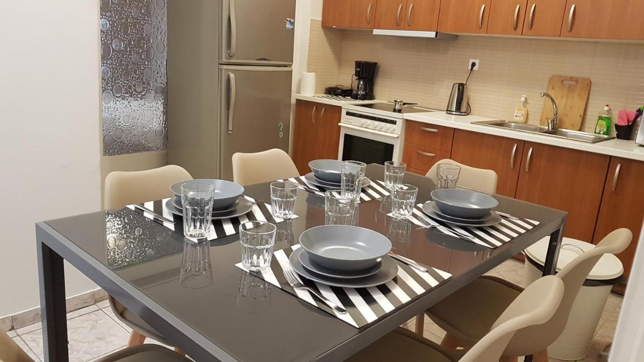 Palette Bamboo - Center, 6 Bd, 3 Bath Athens