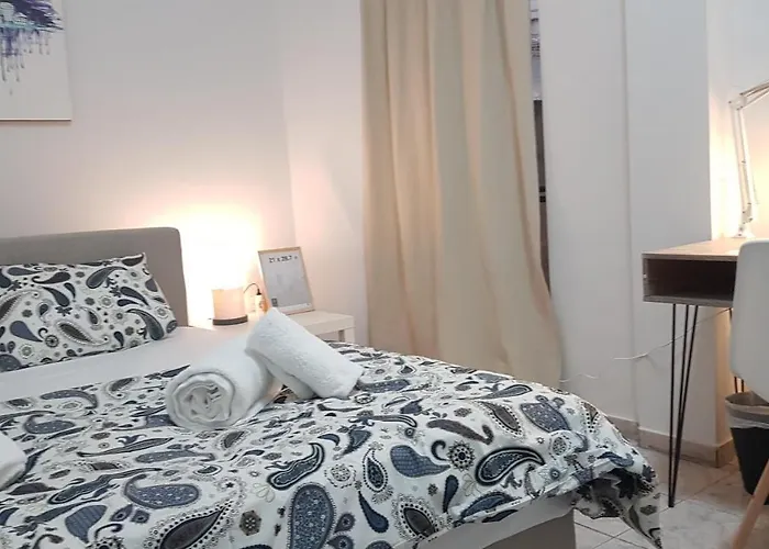 Palette Apartment Bamboo - Athens Center, 6 Bd, 3 Bath